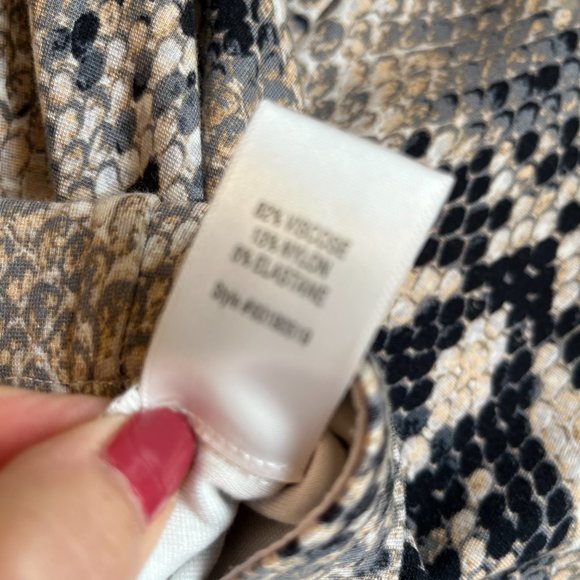 Witchery Ladies Cream & Black Snake Skin Print Stretch Midi Pencil Skirt Size 14 - Picture 12 of 12